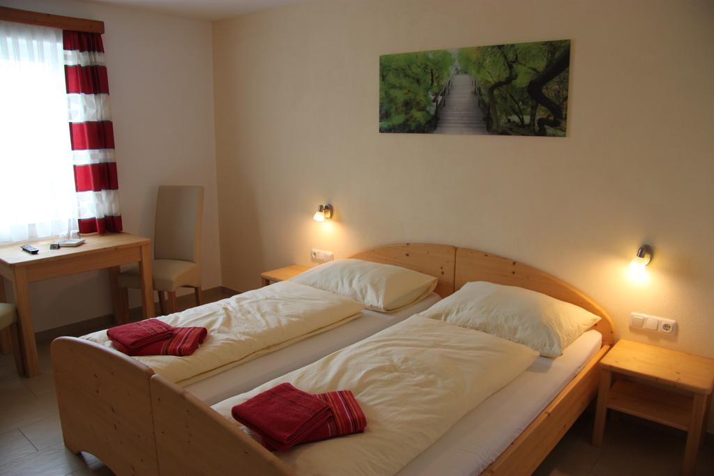 Pension Merkinger Behamberg Room photo